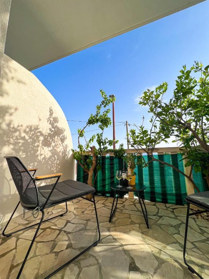 San-Studio Apartment Dugi Rat Exterior photo